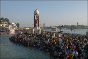 Pilgrims at the banks of river Ganges | Haridwar, India 2010